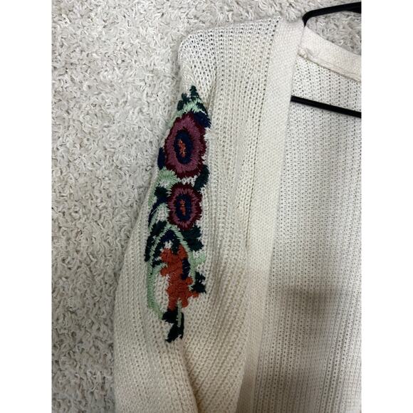 Arizona Jeans CO Cardigan Sweater Womens XS Cream Open Casual Embroidered - Picture 4 of 7
